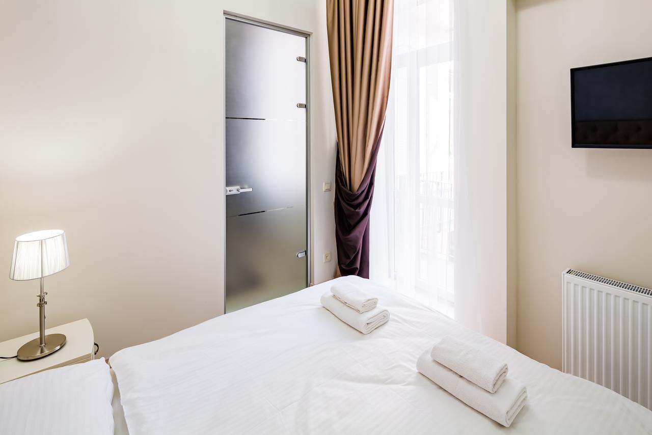 Leogrand Deluxe Apartments On Doroshenka 17 Lviv Exterior photo